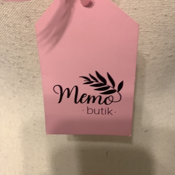 Dilvin Top - Picture 5 of 6